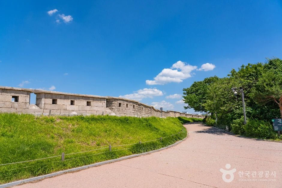 Stone wall and ridge path at Naksan Park