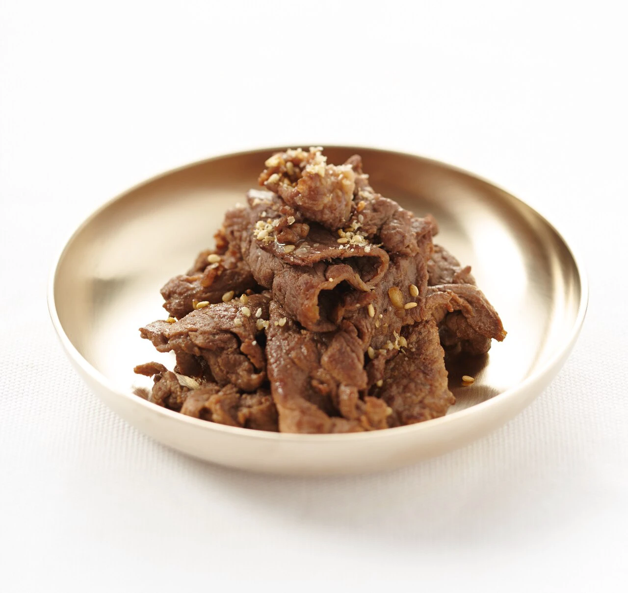 Bulgogi Hàn Quốc ướp tương phủ hạt mè