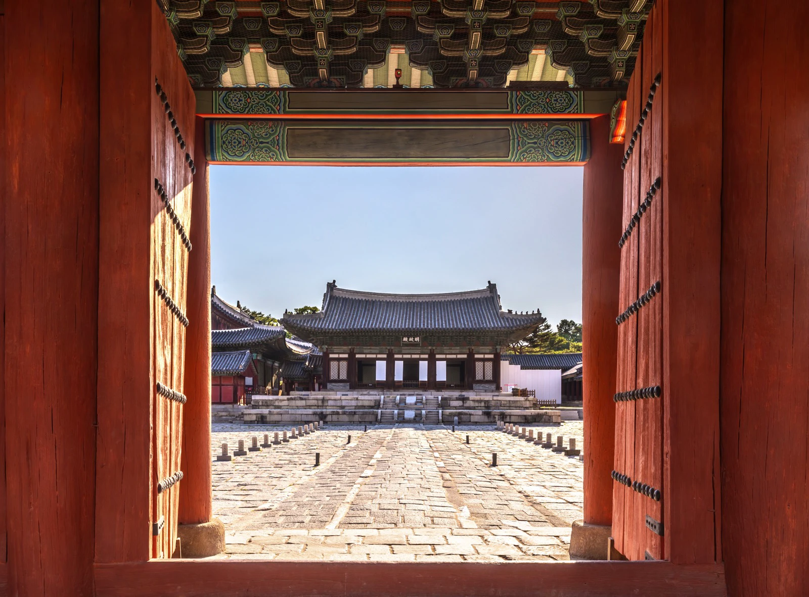 Myeongjeongjeon hall framed by the open gate at Changgyeonggung Palace