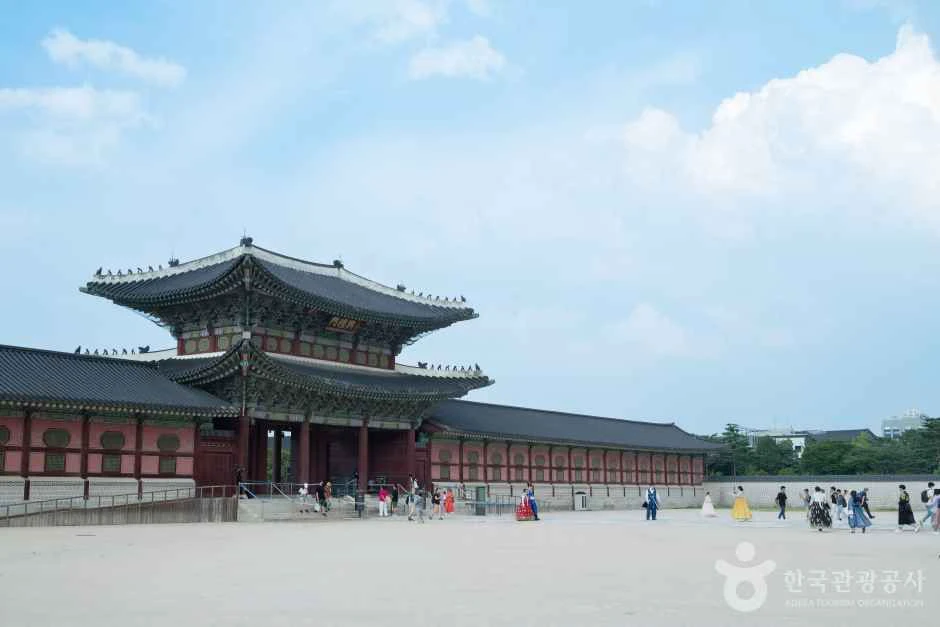 Gwanghwamun gate and the open entrance courtyard of Gyeongbokgung Palace
