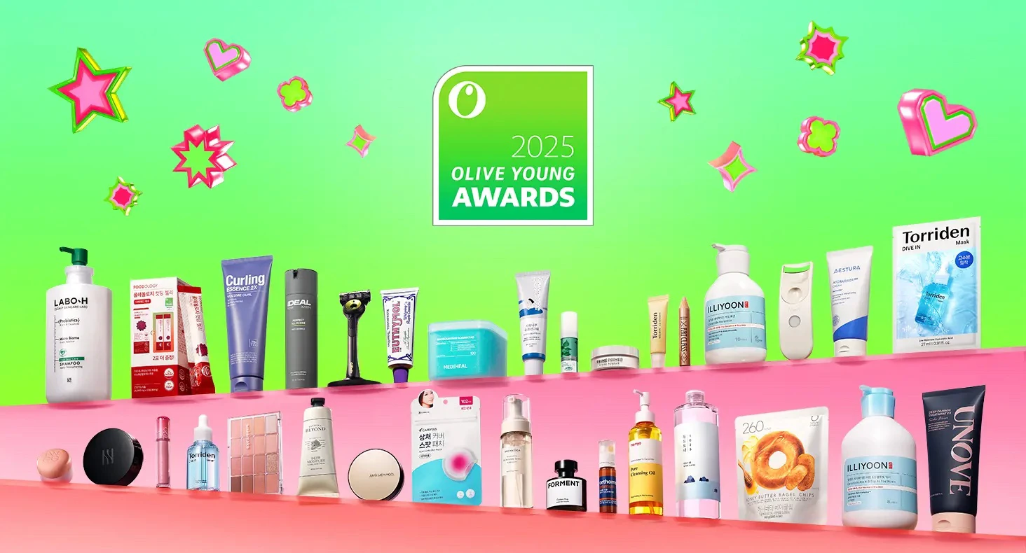 Display Olive Young Awards 2025 dengan produk beauty dan personal care pemenang tiap kategori